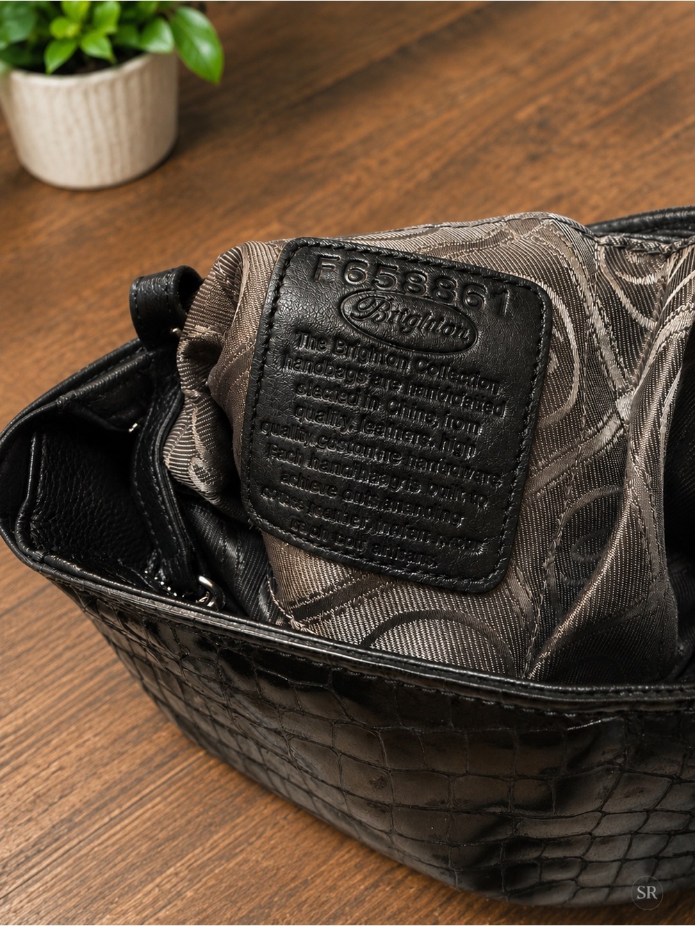 Brighton Cher Black Patent Croc Embossed Leather Hobo Shoulder Bag Heart Charm - Picture 11 of 14